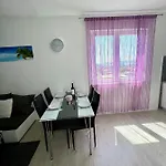 Apartamento Luna Modern Sea View *