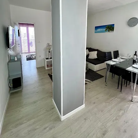 Luna Modern Sea View Apartamento *