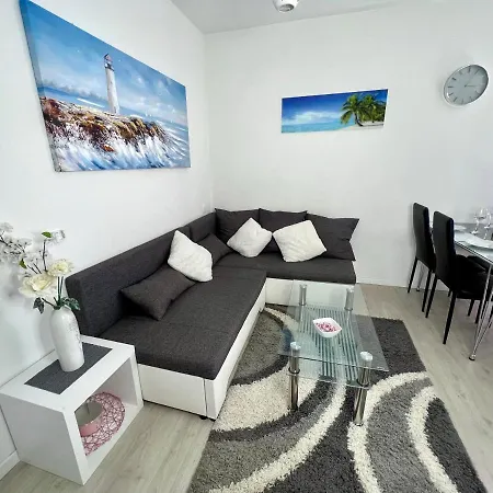 Апартаменти Luna Modern Sea View Спліт