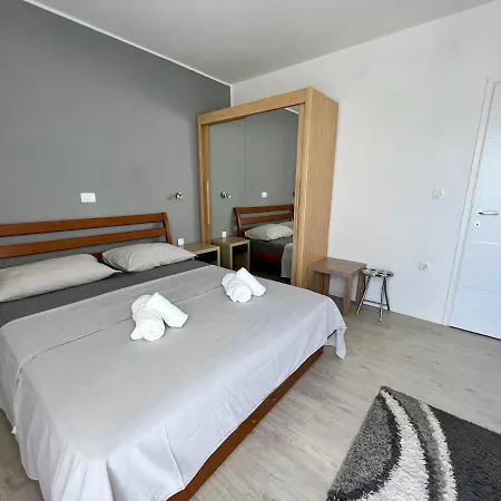Luna Modern Sea View Apartment Split