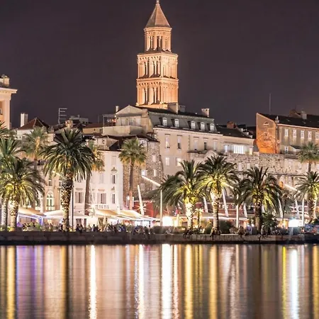 Luna Modern Sea View Апартаменты